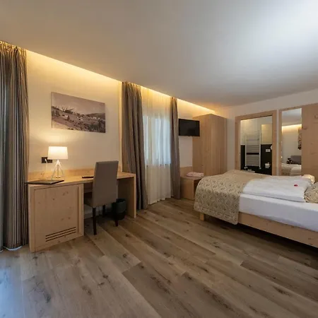 Hotel Canada Predazzo