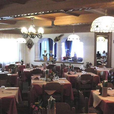 Hotel Canada Predazzo